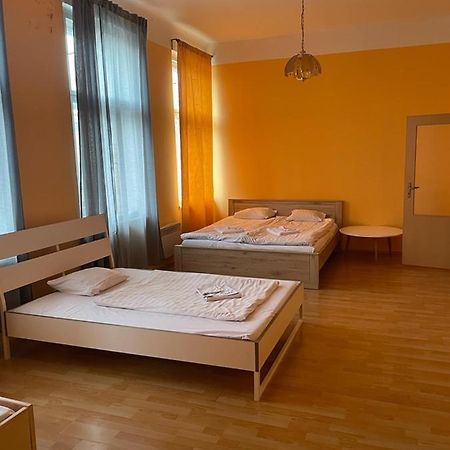 Hotel Praha Club Bed & Breakfast 外观 照片