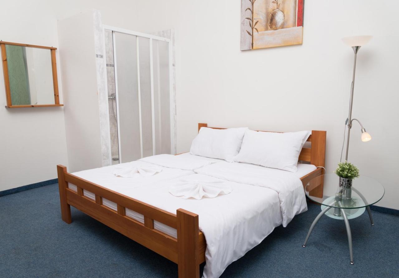 Hotel Praha Club Bed & Breakfast 外观 照片