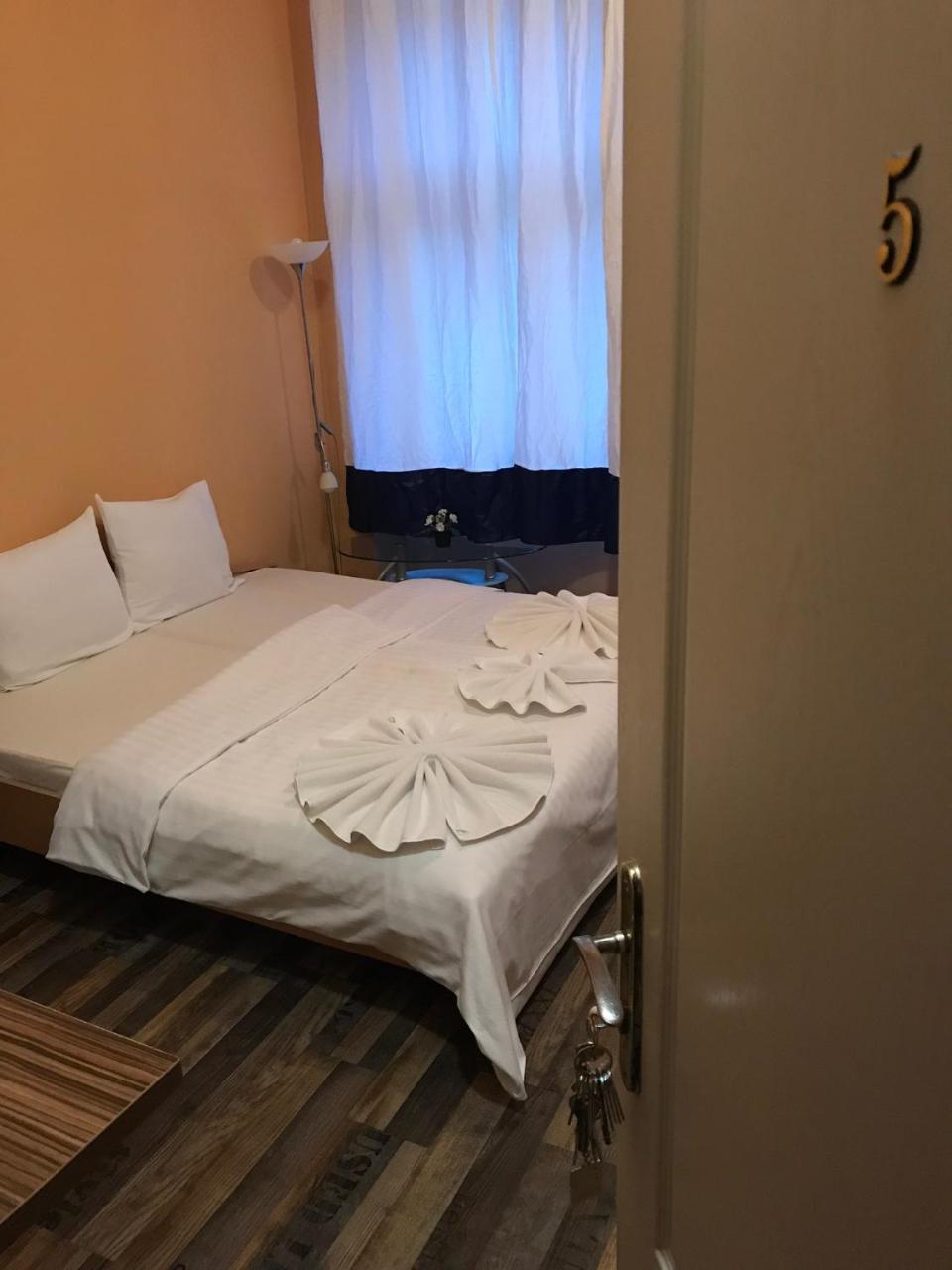 Hotel Praha Club Bed & Breakfast 外观 照片