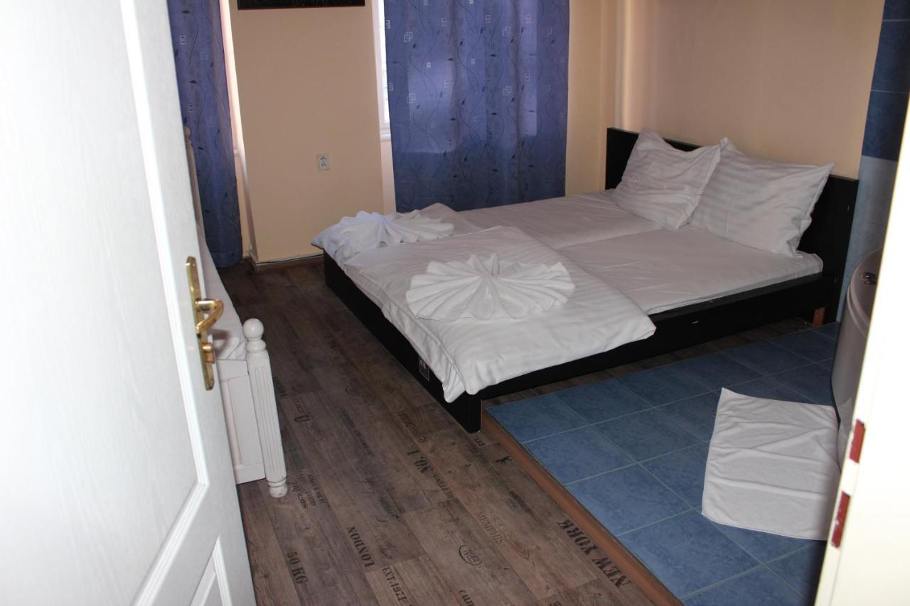 Hotel Praha Club Bed & Breakfast 外观 照片