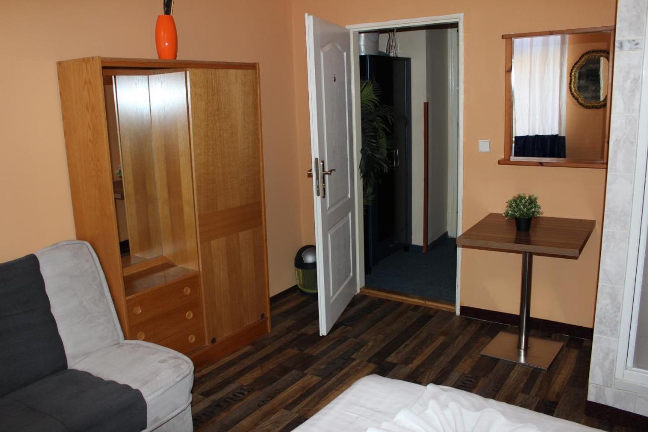 Hotel Praha Club Bed & Breakfast 外观 照片