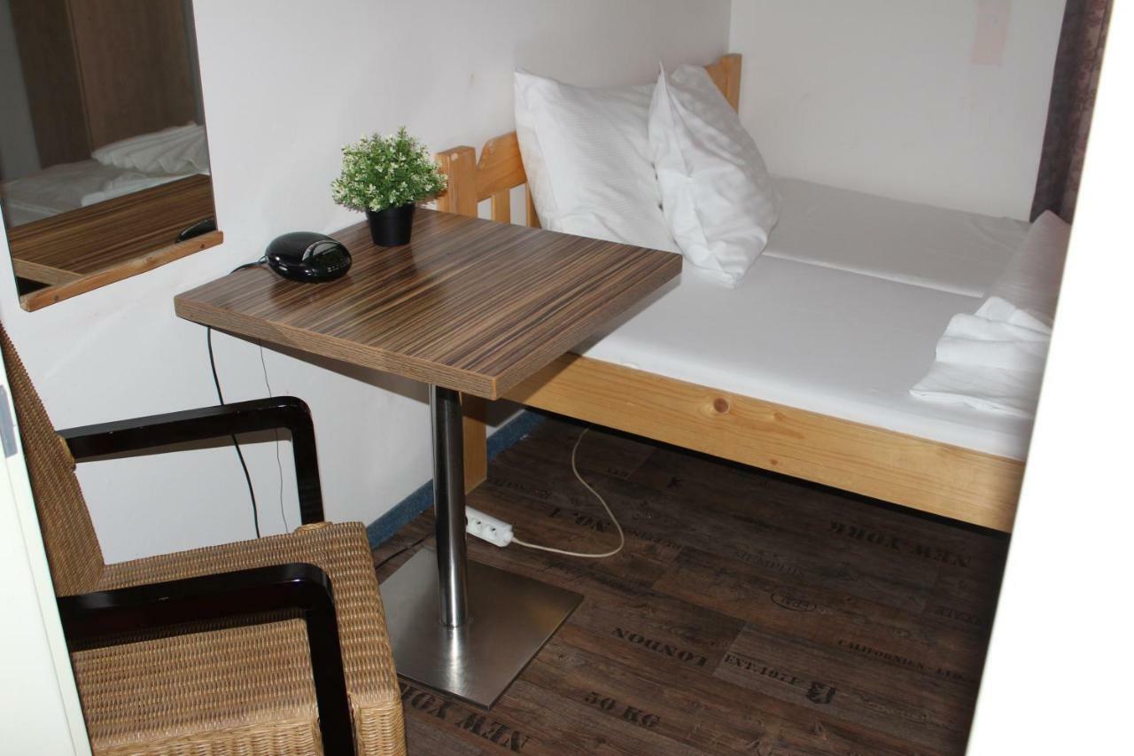 Hotel Praha Club Bed & Breakfast 外观 照片